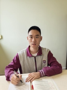 李震奥